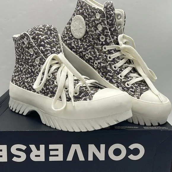 Converse WMNS High-Top Platforms A00877C
CTAS LUGGED 2.0 HI
SAND DUNE/EGRET/EGRT - Picture 4 of 16